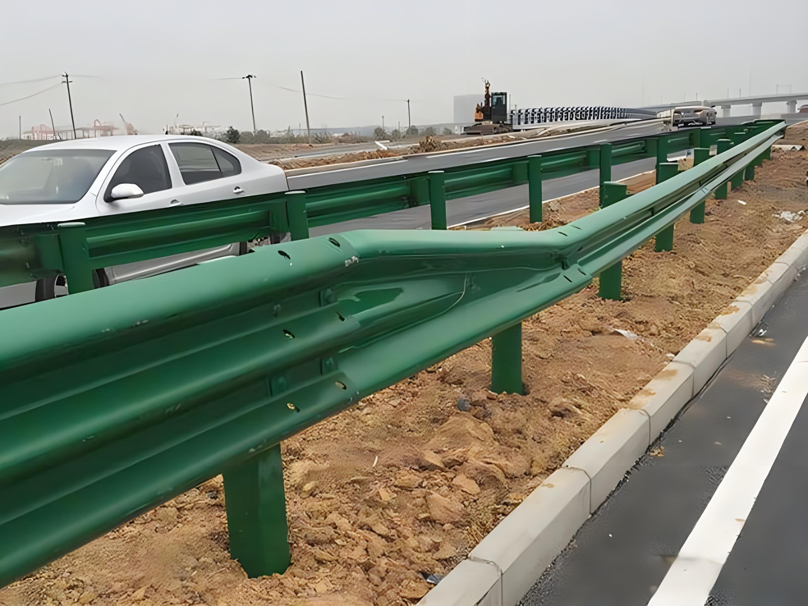 甘肃高速波形护栏板日常维护方案确保道路安全新举措